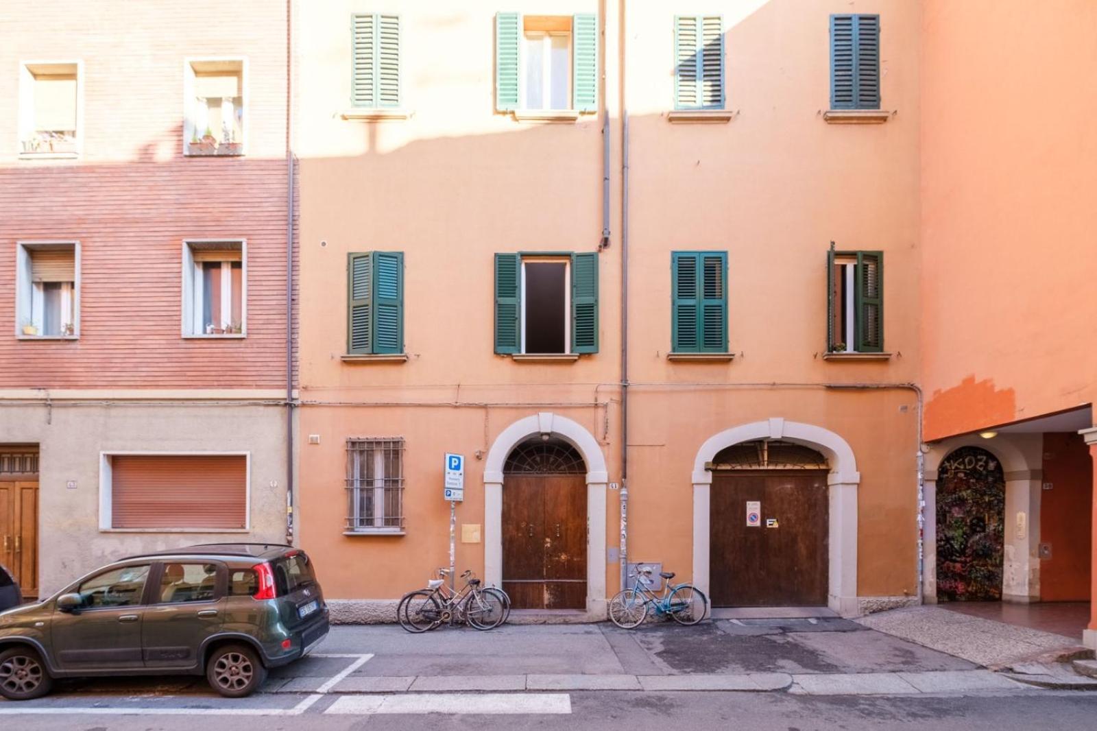 Piazza Maggiore - Il Sentiero Apartment With Private Garden Bologna Eksteriør billede